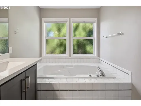 15219 Nw Eugene Lane Portland OR 97229