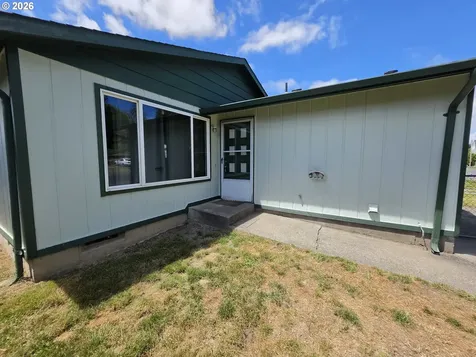 1407 Bowmont Avenue Kelso WA 98626