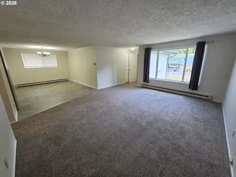 1407 Bowmont Avenue Kelso WA 98626