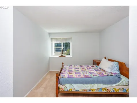1743 Se Lewellyn Avenue Troutdale OR 97060