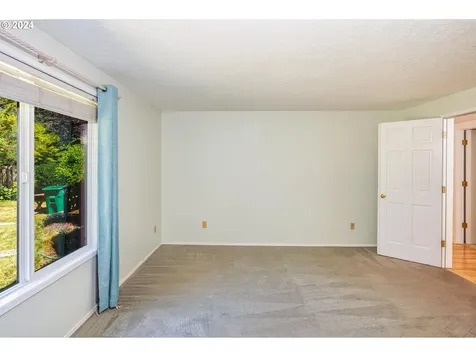 1743 Se Lewellyn Avenue Troutdale OR 97060