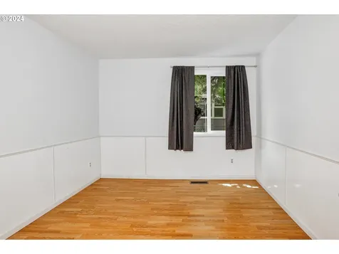 1743 Se Lewellyn Avenue Troutdale OR 97060