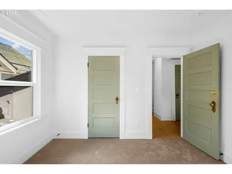 1707 SE 37th Avenue Portland OR 97214