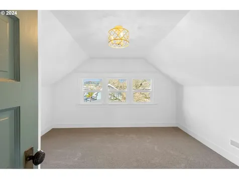 1707 SE 37th Avenue Portland OR 97214