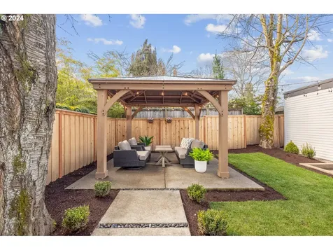 1707 SE 37th Avenue Portland OR 97214
