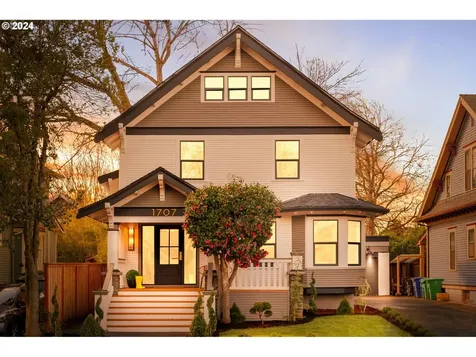 1707 SE 37th Avenue Portland OR 97214