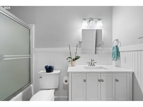 5816 NW Simnasho Drive Portland OR 97229