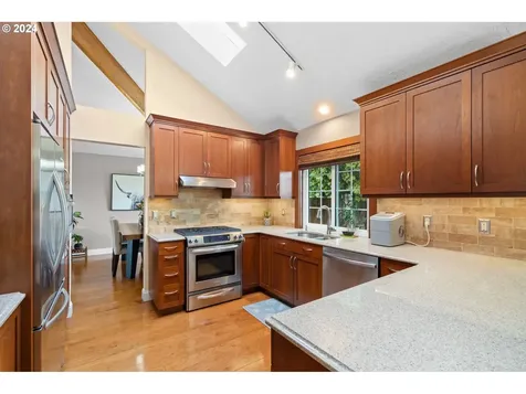 5816 NW Simnasho Drive Portland OR 97229