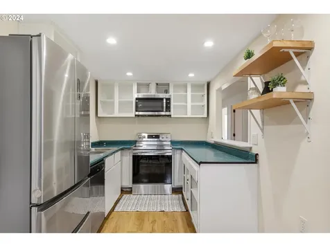 3838 Se 99th Avenue Portland OR 97266