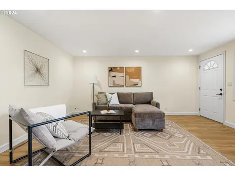 3838 Se 99th Avenue Portland OR 97266