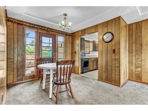 13035 SE Salmon Street Portland OR 97233
