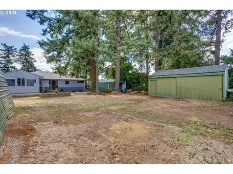 13035 SE Salmon Street Portland OR 97233
