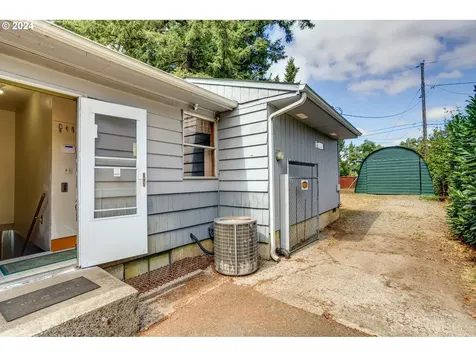 13035 SE Salmon Street Portland OR 97233