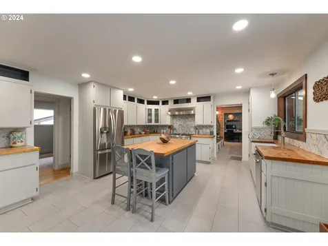1900 Louis Creek Road Myrtle Creek OR 97457