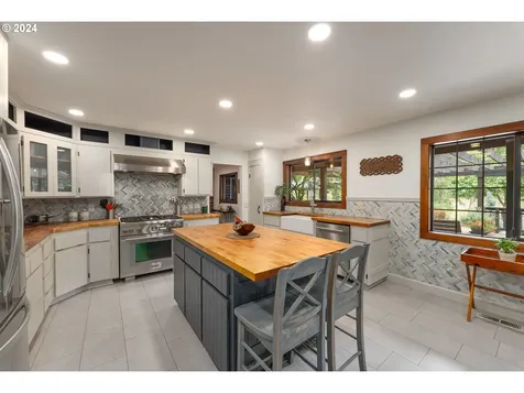 1900 Louis Creek Road Myrtle Creek OR 97457