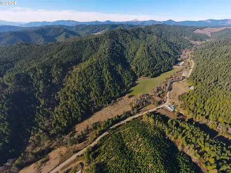 1900 Louis Creek Road Myrtle Creek OR 97457