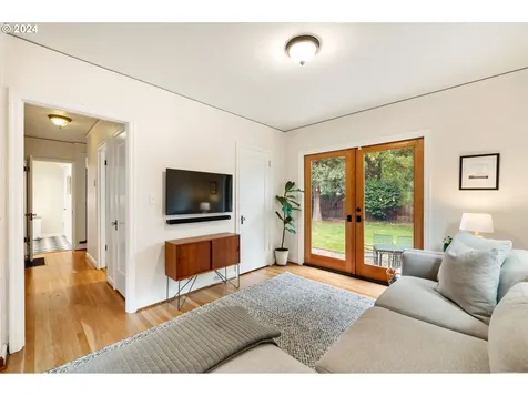 4114 N Colonial Avenue Portland OR 97217