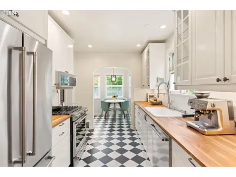 4114 N Colonial Avenue Portland OR 97217
