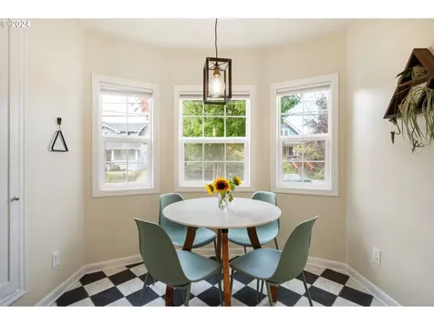4114 N Colonial Avenue Portland OR 97217