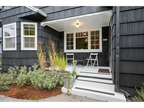 4114 N Colonial Avenue Portland OR 97217