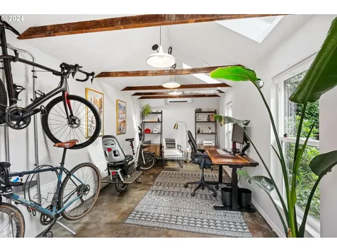 4114 N Colonial Avenue Portland OR 97217