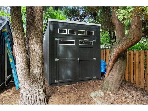 4114 N Colonial Avenue Portland OR 97217