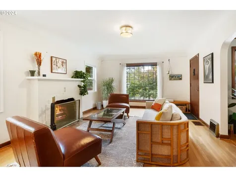 4114 N Colonial Avenue Portland OR 97217