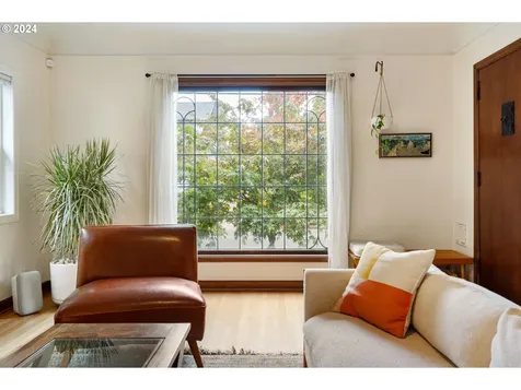 4114 N Colonial Avenue Portland OR 97217