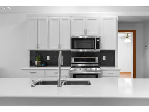 4232 Ne Hayes Street Camas WA 98607