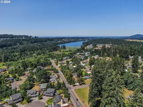 4232 Ne Hayes Street Camas WA 98607