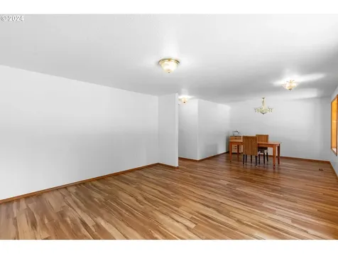 4232 Ne Hayes Street Camas WA 98607