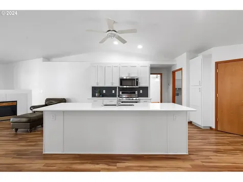 4232 Ne Hayes Street Camas WA 98607