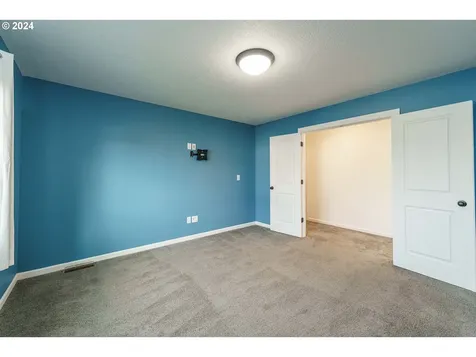 9502 NE 169th Avenue Vancouver WA 98682