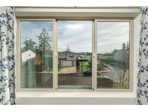 9502 NE 169th Avenue Vancouver WA 98682
