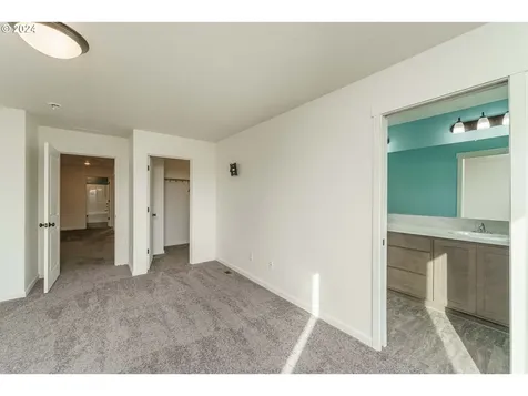 9502 NE 169th Avenue Vancouver WA 98682