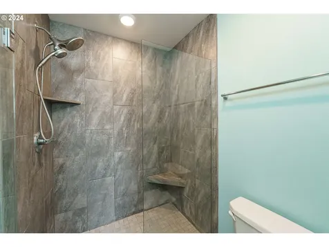 9502 NE 169th Avenue Vancouver WA 98682