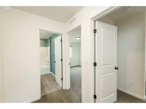 9502 NE 169th Avenue Vancouver WA 98682