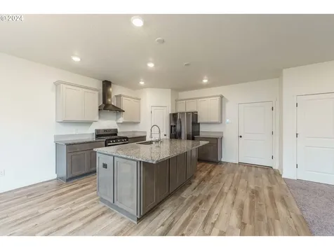 9502 NE 169th Avenue Vancouver WA 98682