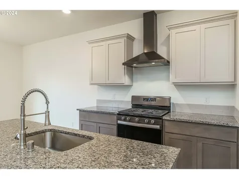 9502 NE 169th Avenue Vancouver WA 98682