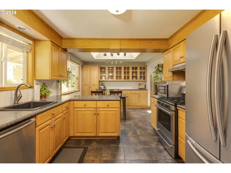 3763 Se Pine Street Hillsboro OR 97123