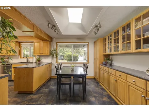 3763 Se Pine Street Hillsboro OR 97123