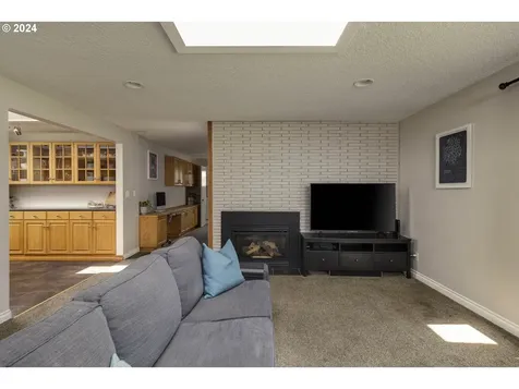 3763 Se Pine Street Hillsboro OR 97123