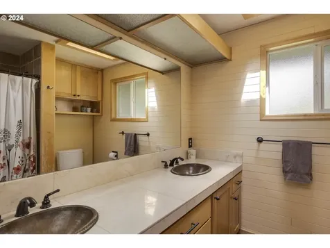 3763 Se Pine Street Hillsboro OR 97123
