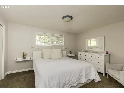 3763 Se Pine Street Hillsboro OR 97123