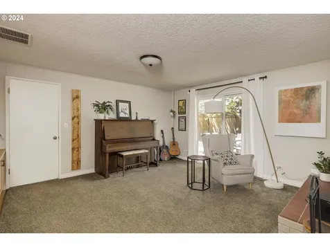 3763 Se Pine Street Hillsboro OR 97123