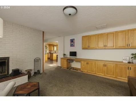 3763 Se Pine Street Hillsboro OR 97123