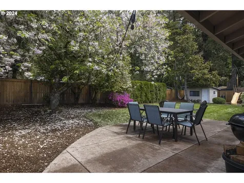 3763 Se Pine Street Hillsboro OR 97123