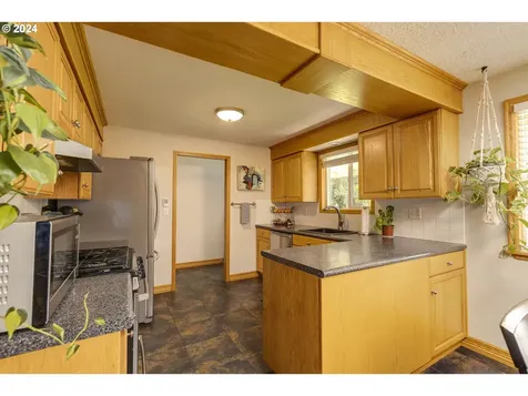 3763 Se Pine Street Hillsboro OR 97123