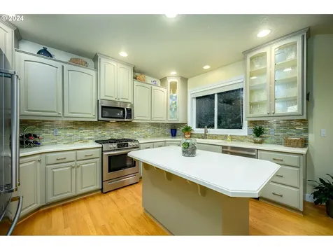 733 Nw Morning View Court Mcminnville OR 97128