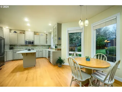 733 Nw Morning View Court Mcminnville OR 97128